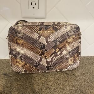 Michael kors purse
